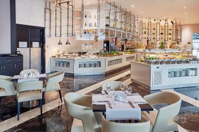 ویندهام گرند استانبول لونت