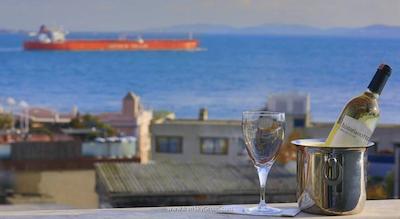 هتل هیستوریا-اسپشیال کتگوری