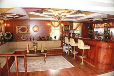 هتل هیستوریا-اسپشیال کتگوری