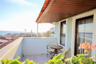 هتل هیستوریا-اسپشیال کتگوری