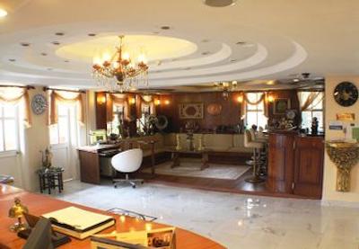 هتل هیستوریا-اسپشیال کتگوری