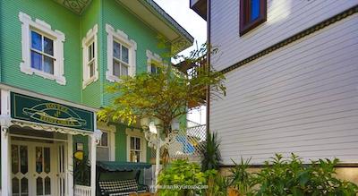 هتل هیستوریا-اسپشیال کتگوری