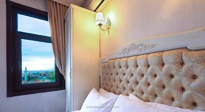 هتل هیستوریا-اسپشیال کتگوری