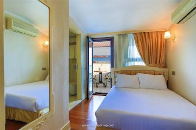 هتل هیستوریا-اسپشیال کتگوری