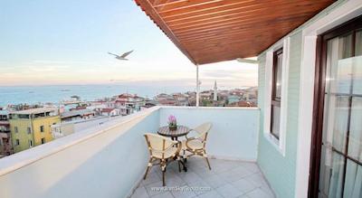 هتل هیستوریا-اسپشیال کتگوری