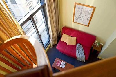 اداجیو اکسز پاریز تیلسیت چامپز-الیسیز