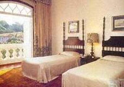 اکس هتل کاتاراتاز