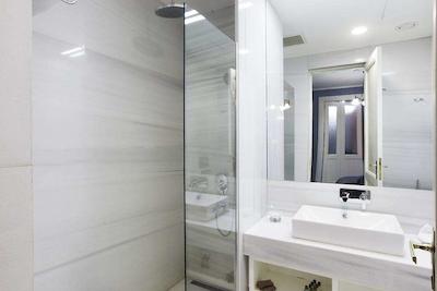 آرمادا استانبول پرا هتل