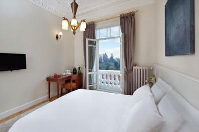 آرمادا استانبول پرا هتل