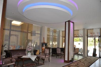 کلئوپاترا اسود استار اپارت