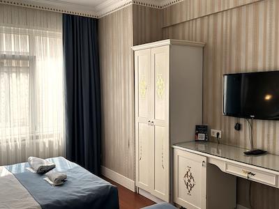 الیون هتل تکسیم