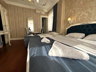 الیون هتل تکسیم