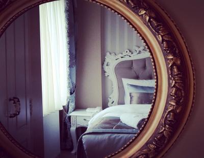 دیوان-ای علی هتل