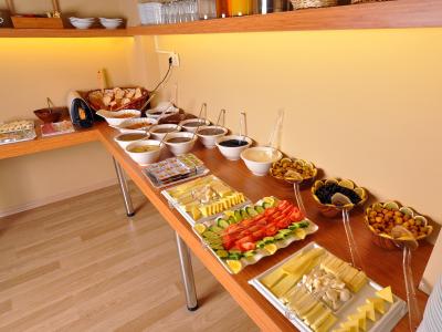 دیوان-ای علی هتل