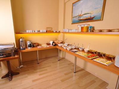 دیوان-ای علی هتل