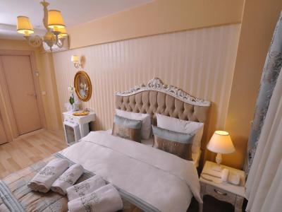 دیوان-ای علی هتل