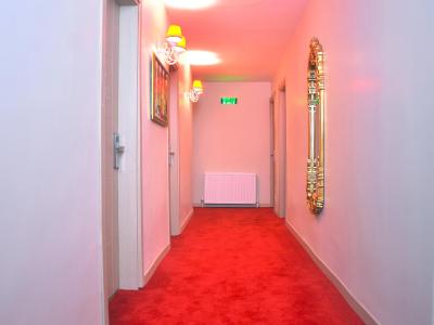 دیوان-ای علی هتل