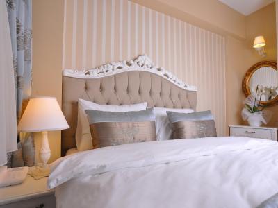 دیوان-ای علی هتل