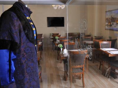 دیوان-ای علی هتل