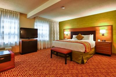 تونپلاس سویتز میسیساوگا-آیرپرت کرپرات سنتر