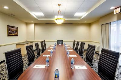 منت کارلو این ترنتو برامپتون سویتز