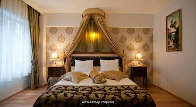 نواهس ارک هتل