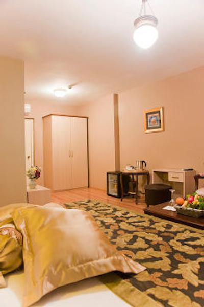 نواهس ارک هتل