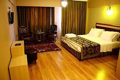 نواهس ارک هتل