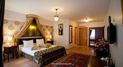 نواهس ارک هتل