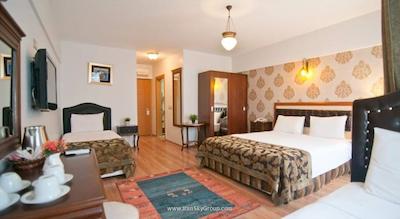 نواهس ارک هتل