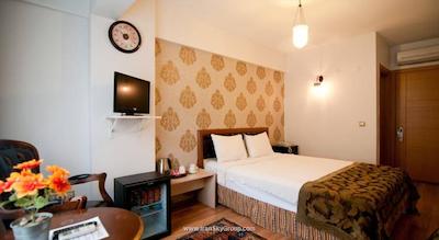 نواهس ارک هتل