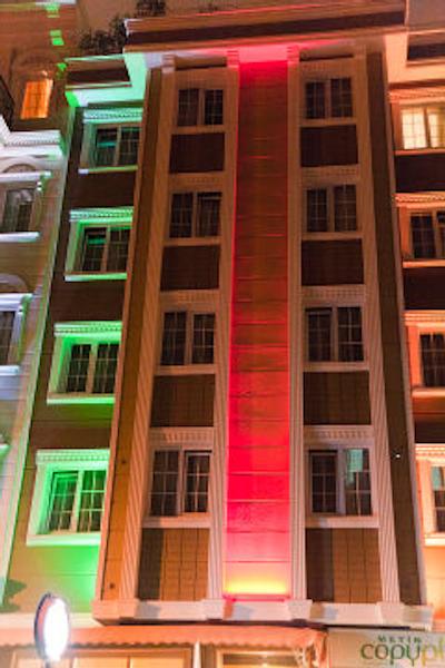 نواهس ارک هتل