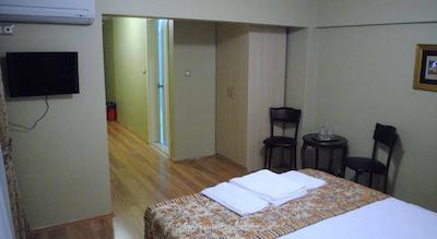 نواهس ارک هتل