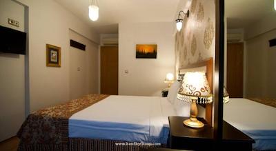 نواهس ارک هتل