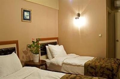 نواهس ارک هتل