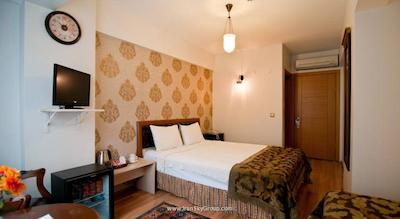 نواهس ارک هتل