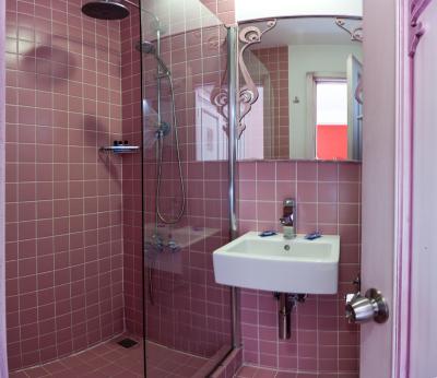 آدامار هتل-اسپشیال کتگوری