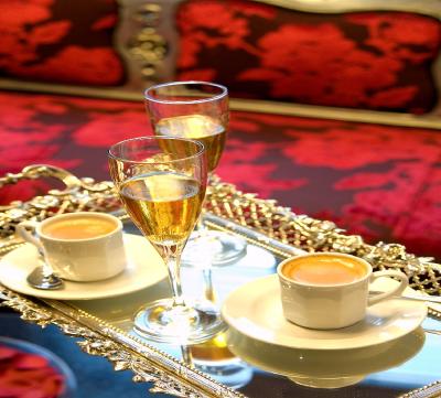 آدامار هتل-اسپشیال کتگوری