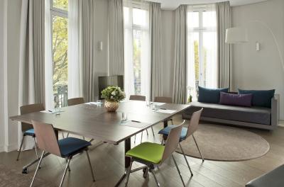 ایندیگو پاریز-اُپرا