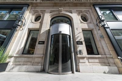 ایندیگو پاریز-اُپرا