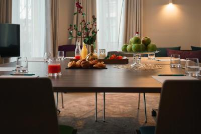 ایندیگو پاریز-اُپرا