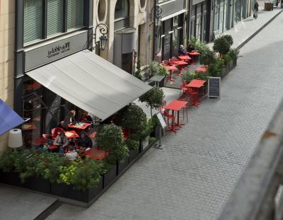 ایندیگو پاریز-اُپرا