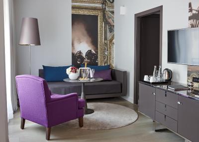 ایندیگو پاریز-اُپرا