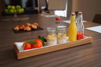 ایندیگو پاریز-اُپرا