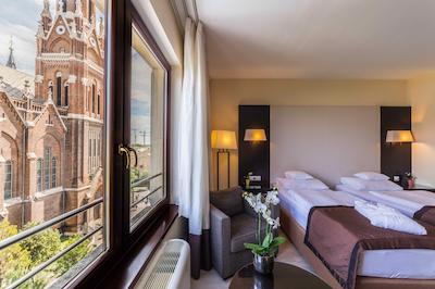 لینز گاردن هتل بوداپست