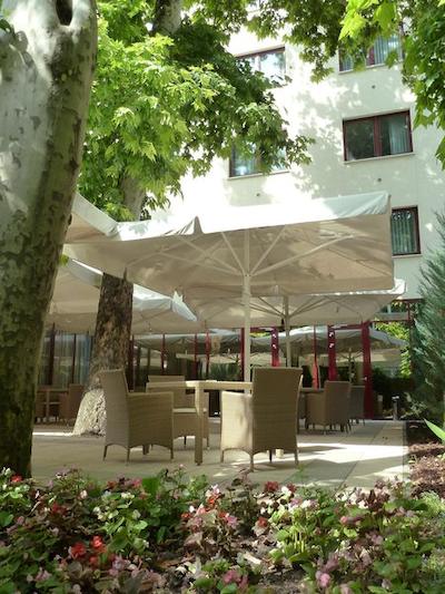 لینز گاردن هتل بوداپست