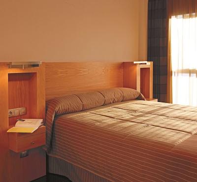 هسپریا بارسلنا فیرا سویتز