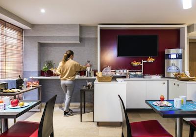 اپاردتل اداجیو پاریز اُپرا