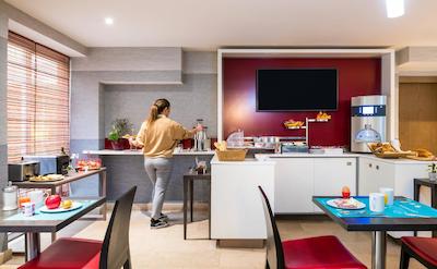 اپاردتل اداجیو پاریز اُپرا