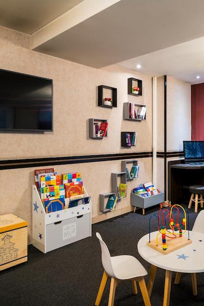 اپاردتل اداجیو پاریز اُپرا